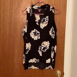Vince Camuto Floral tank size small